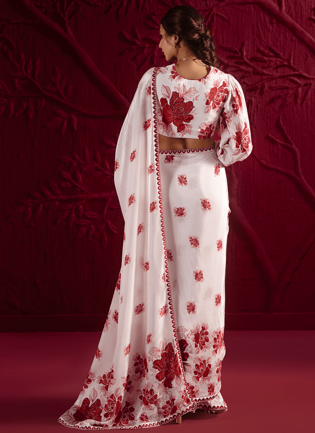 Off White Floral Embroidered Crepe Silk Saree